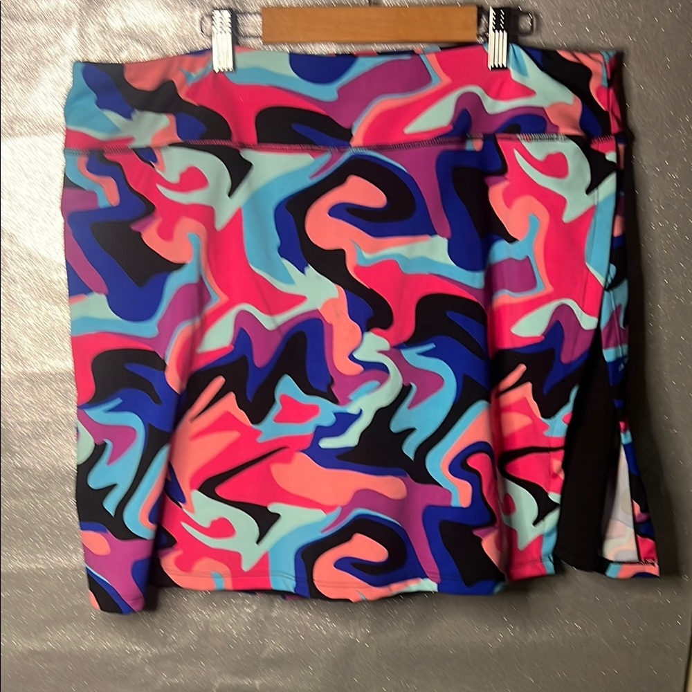 Colorful Abstract Athletic Skort-Great for gym and tennis